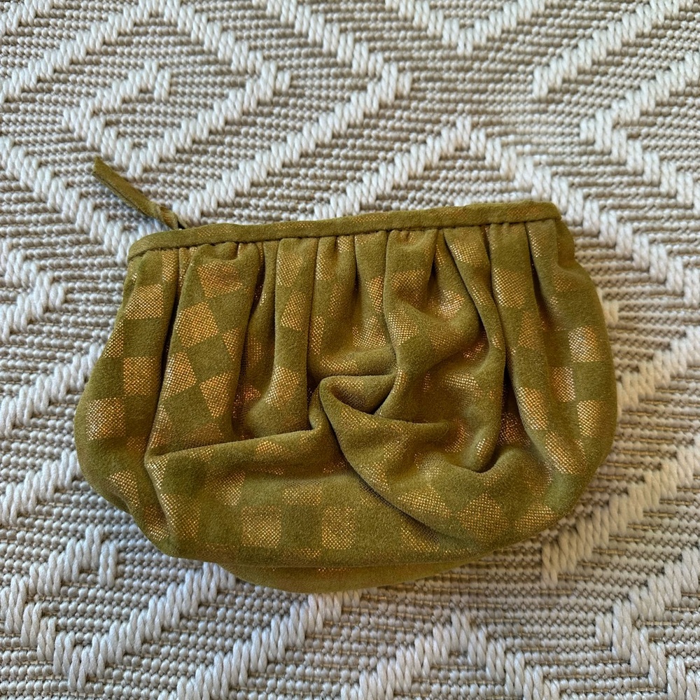Llani Puff Pouch- in Earth *NWOT